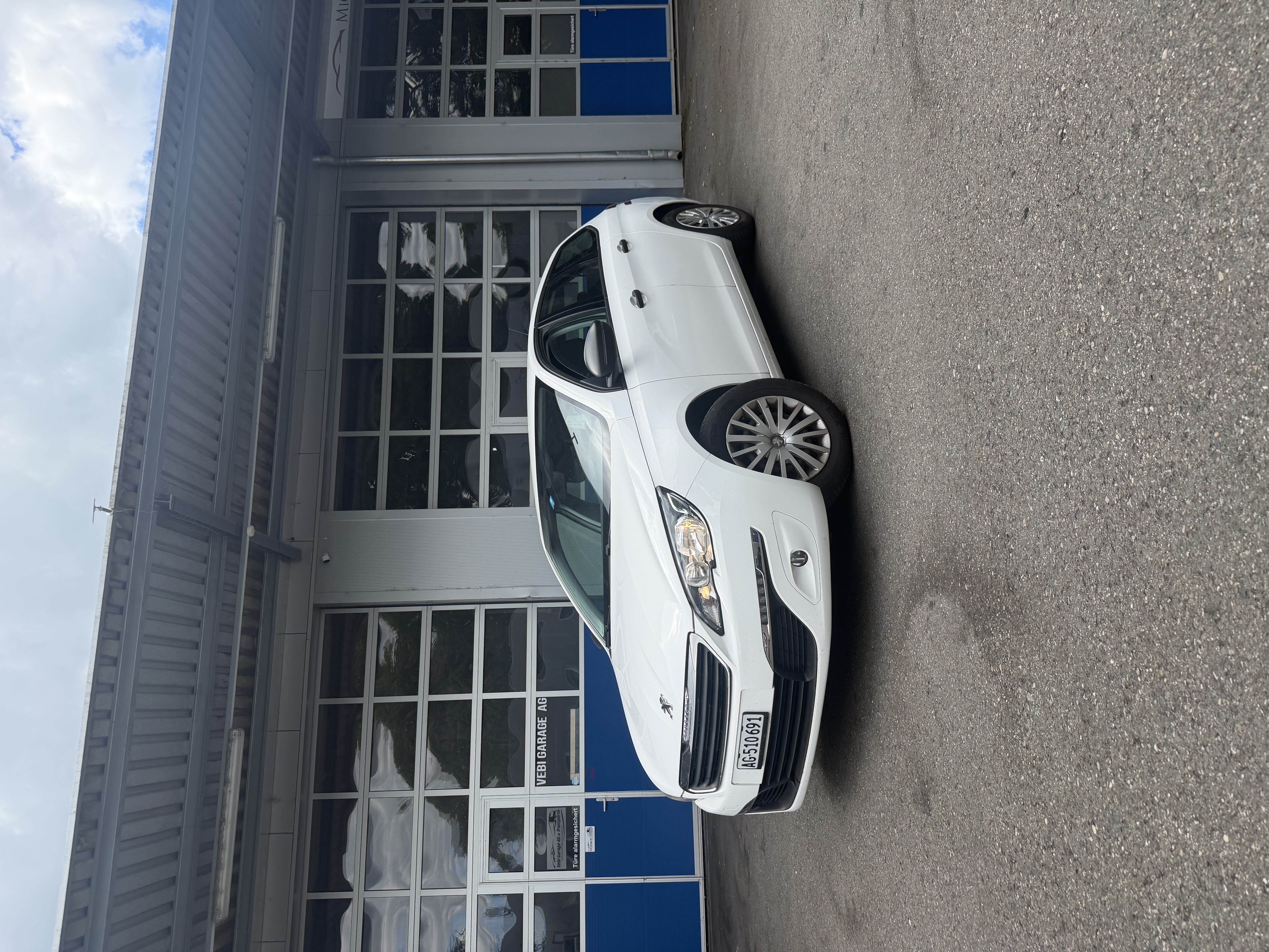 PEUGEOT 308 e-THP STT